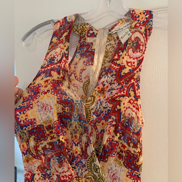 Multicoloured romper with shorts - Picture 3 of 8